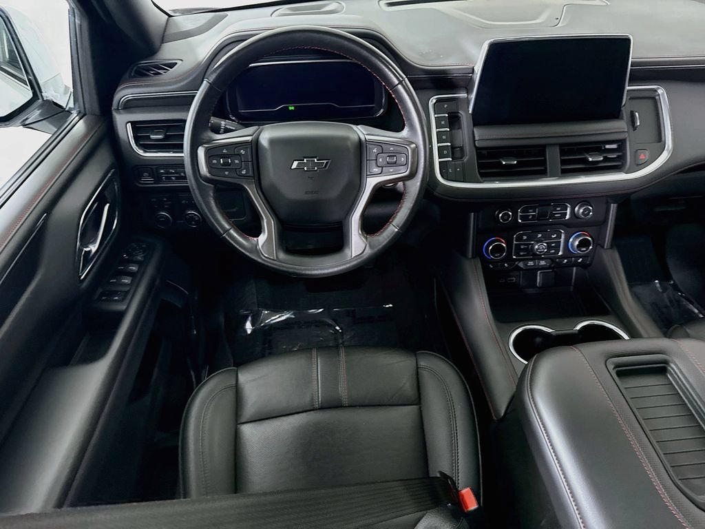 Used 2022 Chevrolet Suburban RST w/ Luxury Package AWD/4WD image 3