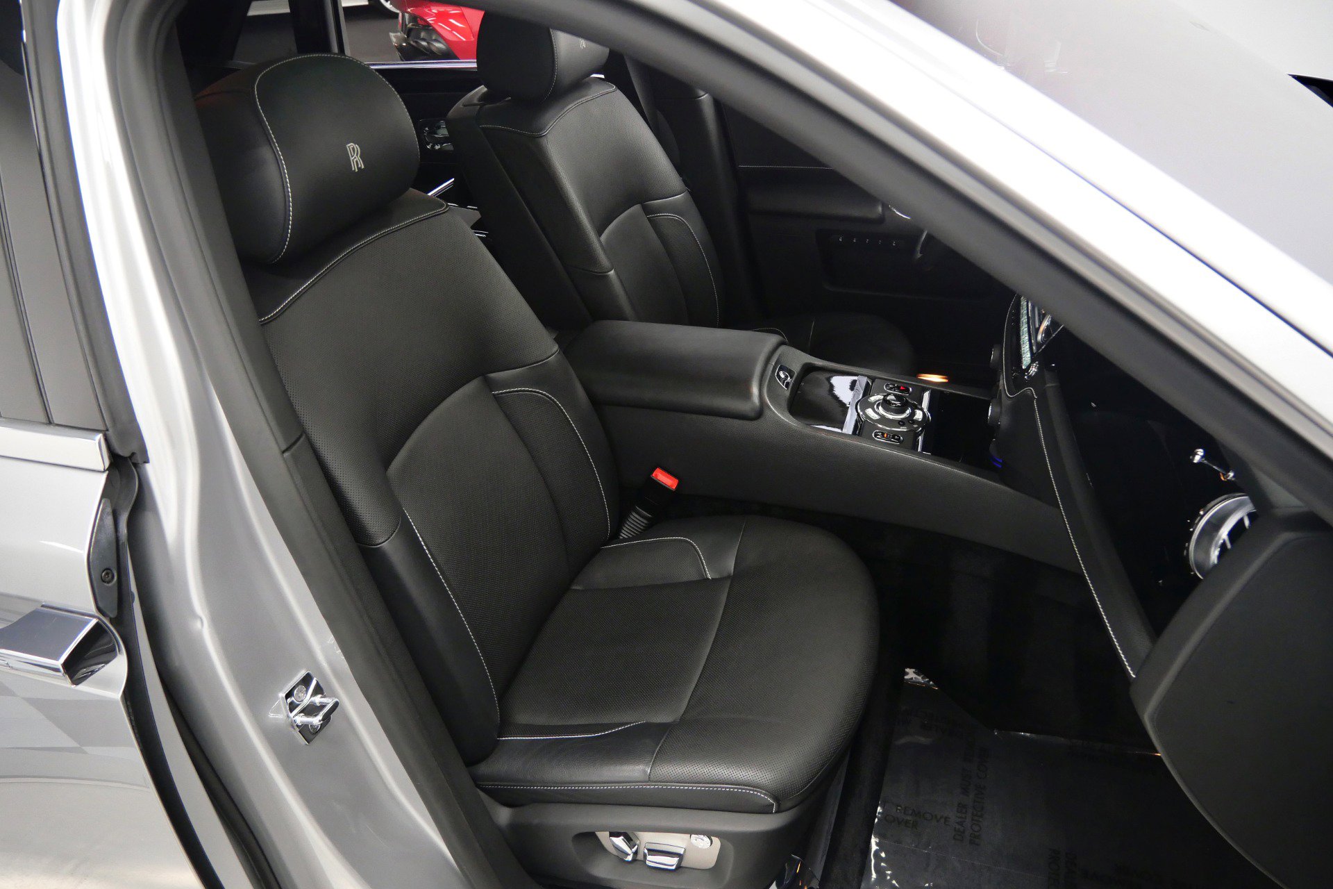 Used 2013 Rolls-Royce Ghost RWD image 23