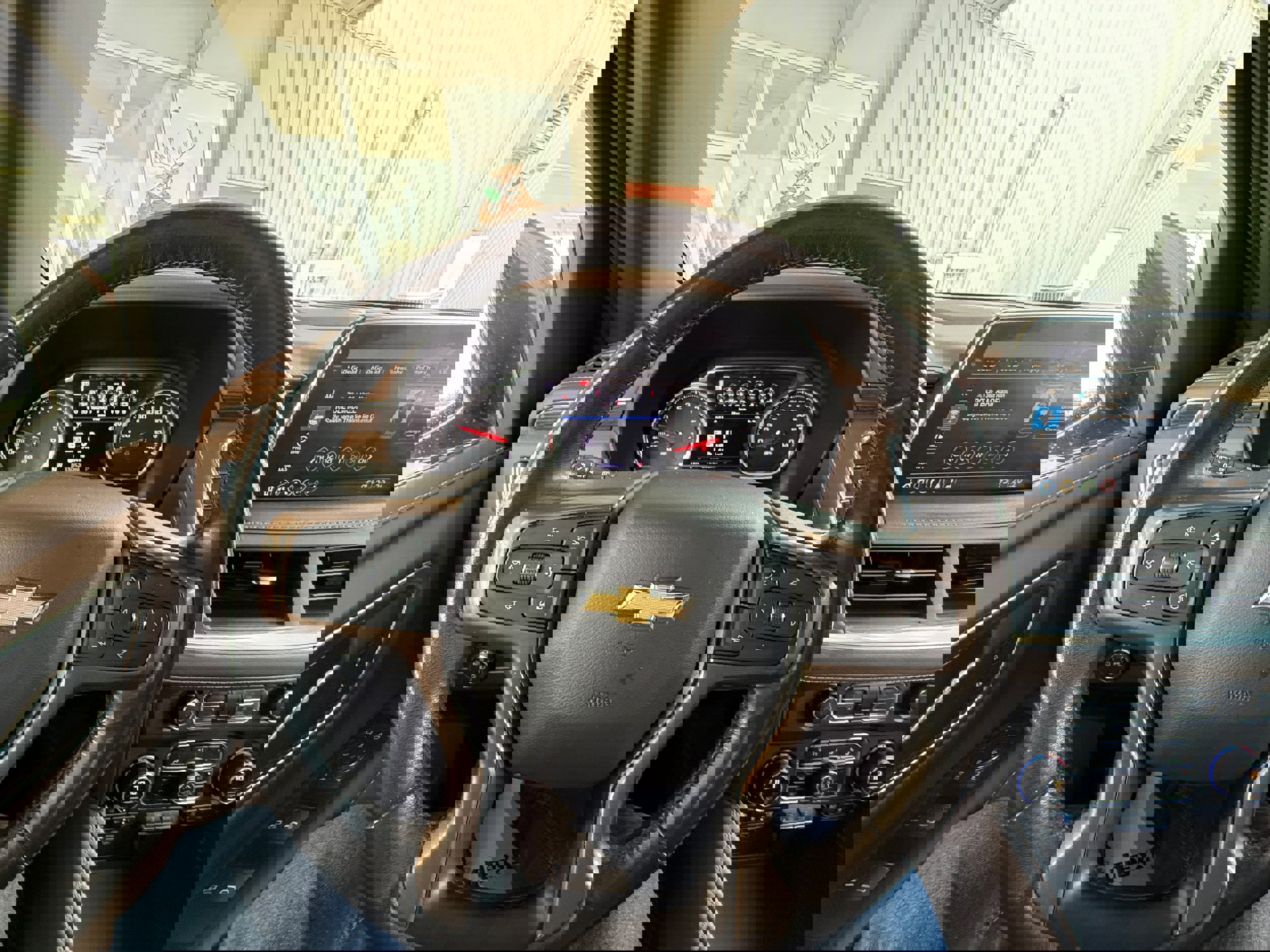 Used 2021 Chevrolet Tahoe High Country w/ Premium Package image 28