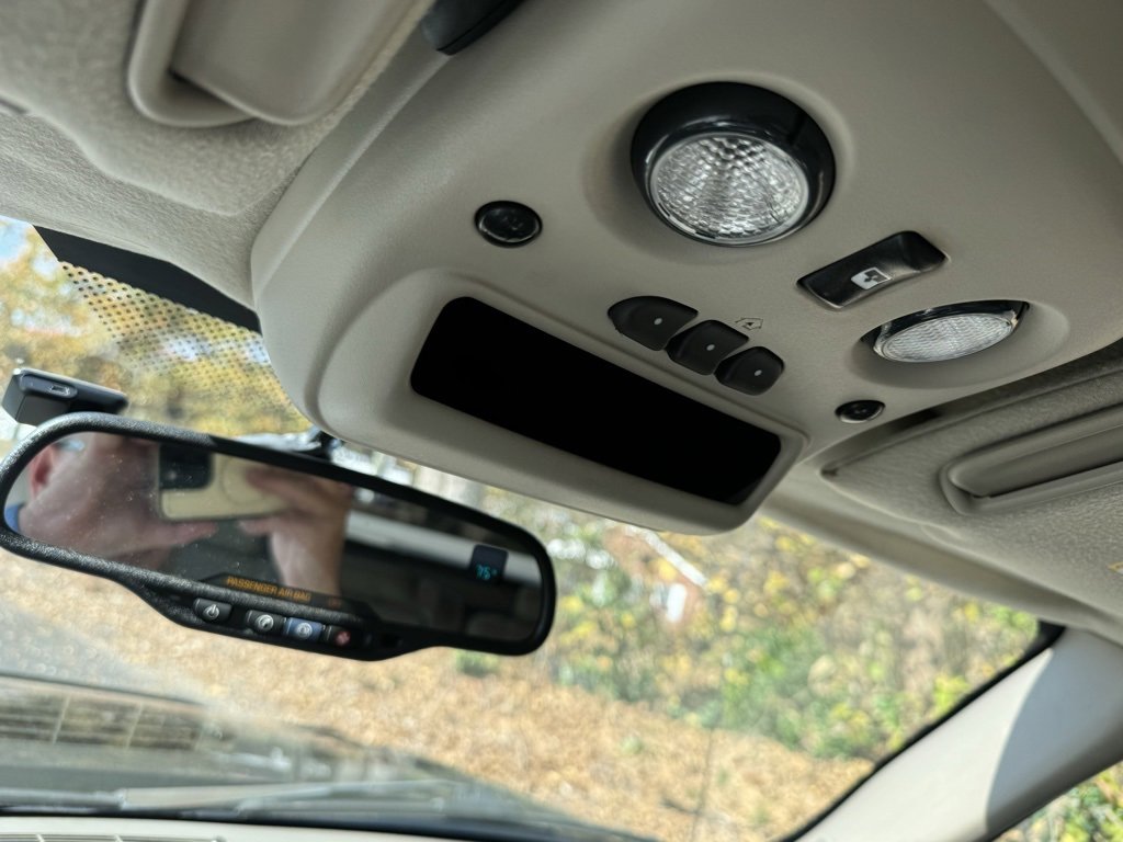 Used 2005 Chevrolet Avalanche Z71 w/ Sun And Sound Package image 26