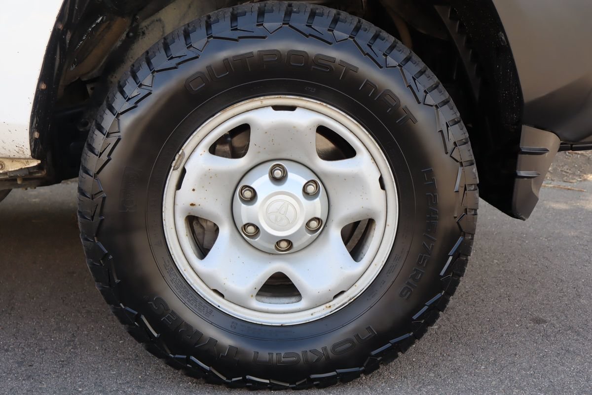 Used 2016 Toyota Tacoma SR AWD/4WD image 39