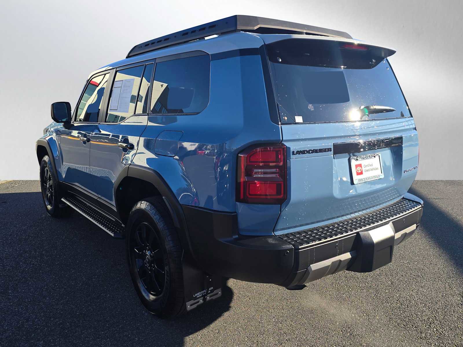 Certified 2024 Toyota Land Cruiser image 5