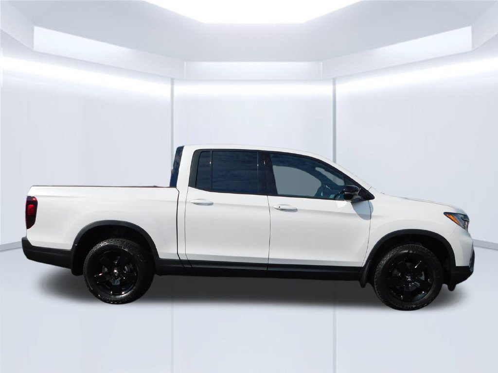 New 2026 Honda Ridgeline Black Edition image 2