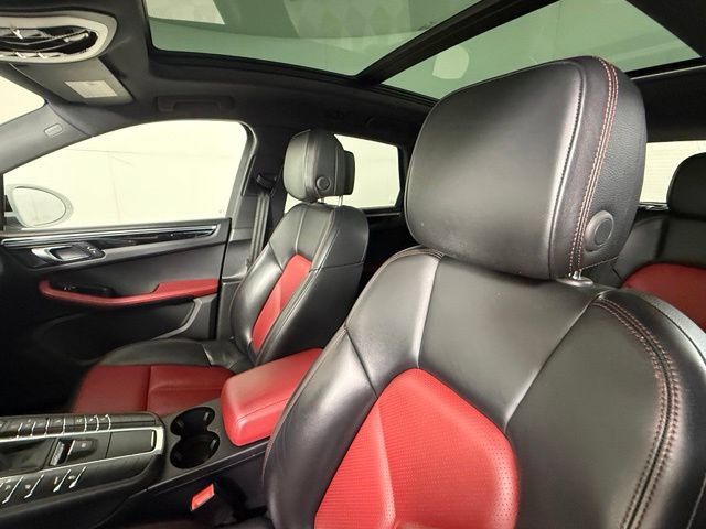 Used 2018 Porsche Macan AWD/4WD image 5