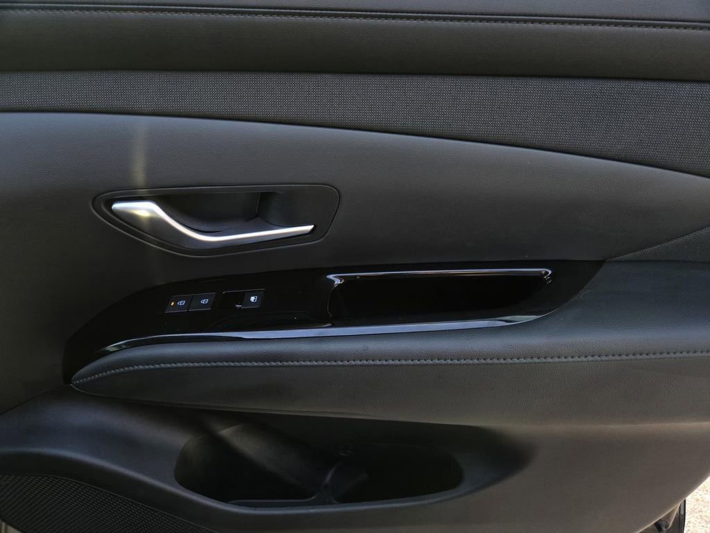 Used 2025 Hyundai Santa Cruz Limited image 10