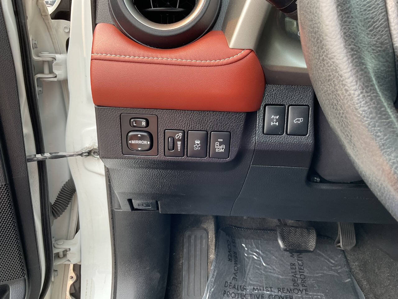 Used 2015 Toyota RAV4 Limited w/ Technology Package AWD/4WD image 16