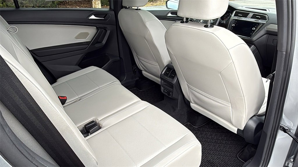 Used 2021 Volkswagen Tiguan SE R-Line image 15