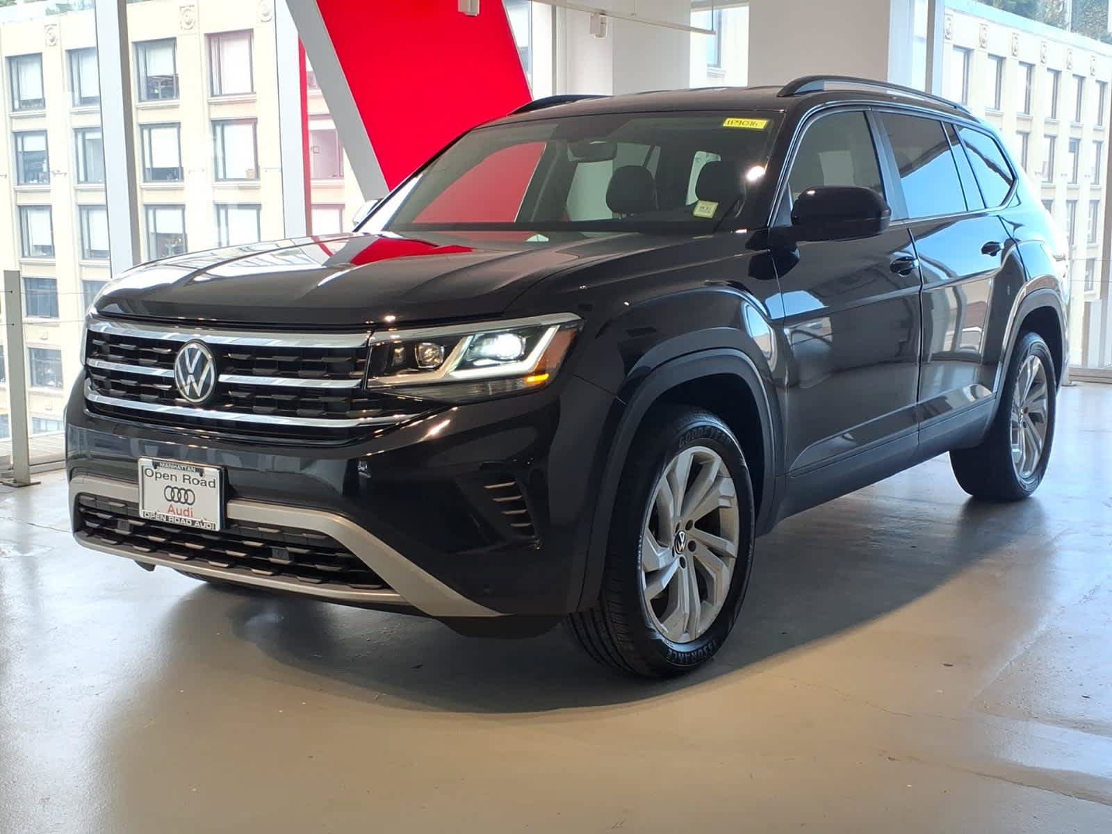 Used 2023 Volkswagen Atlas SE AWD/4WD image 1