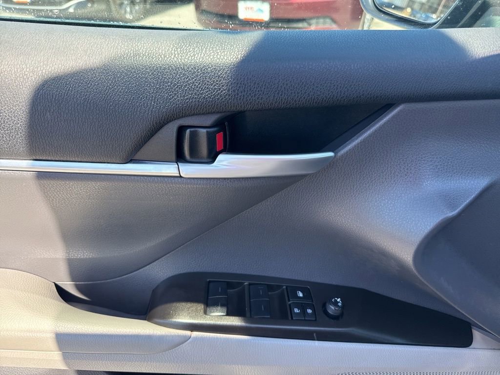 Used 2024 Toyota Camry SE AWD/4WD image 18