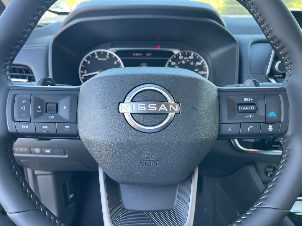 Used 2026 Nissan Rogue SV AWD/4WD image 12
