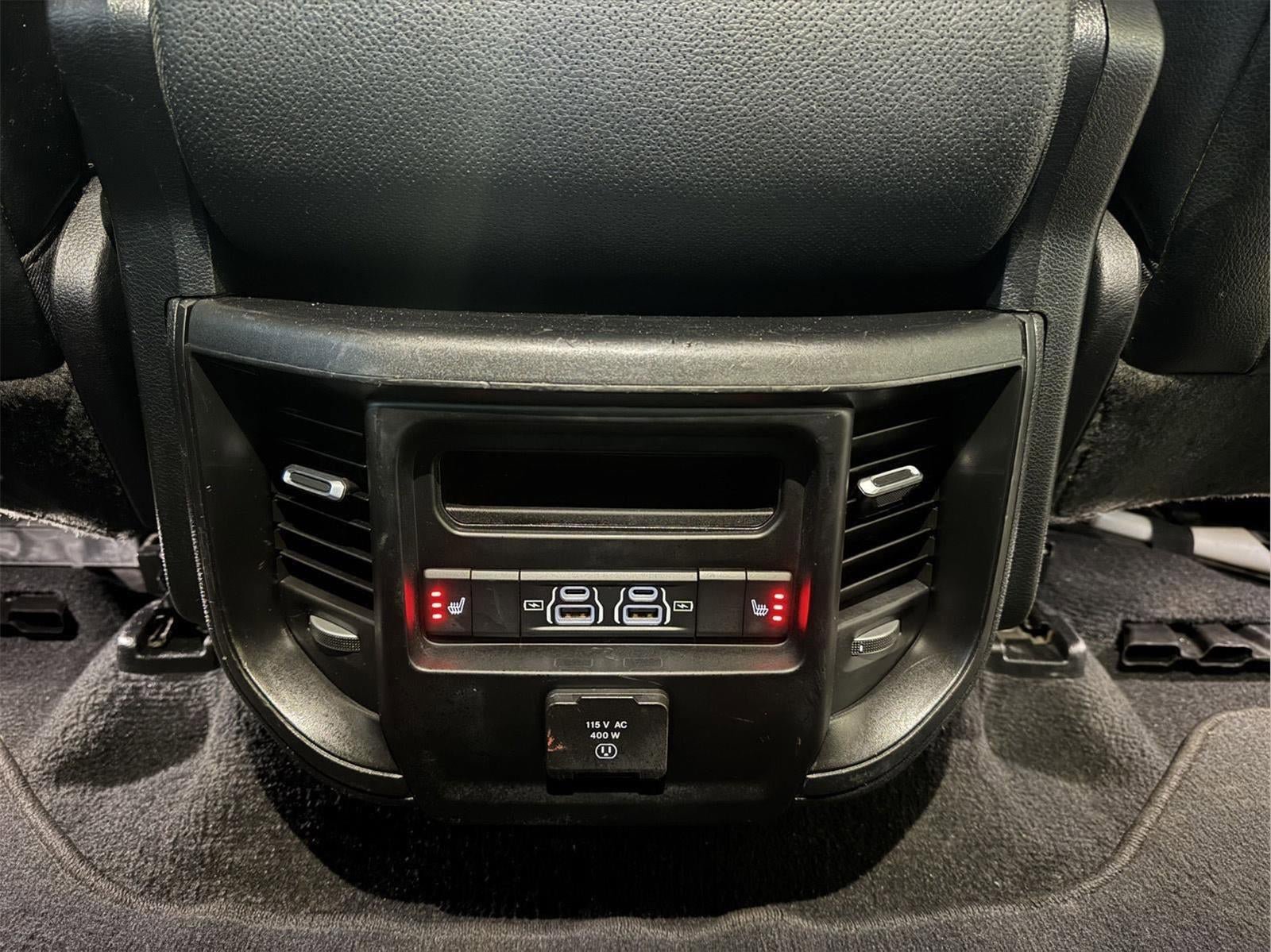 Used 2025 RAM 1500 Laramie AWD/4WD image 32
