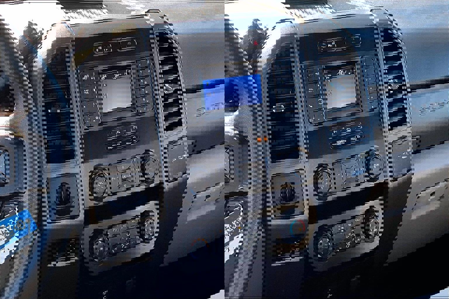 Used 2020 Ford F350 Lariat image 6