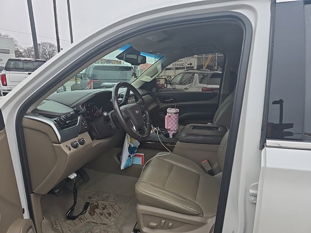 Used 2018 Chevrolet Suburban LT w/ LT Signature Package image 8