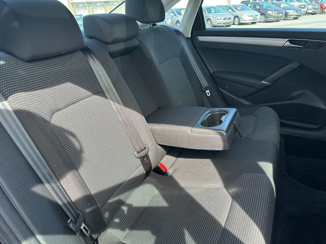 Used 2018 Volkswagen Passat 2.0T S image 31