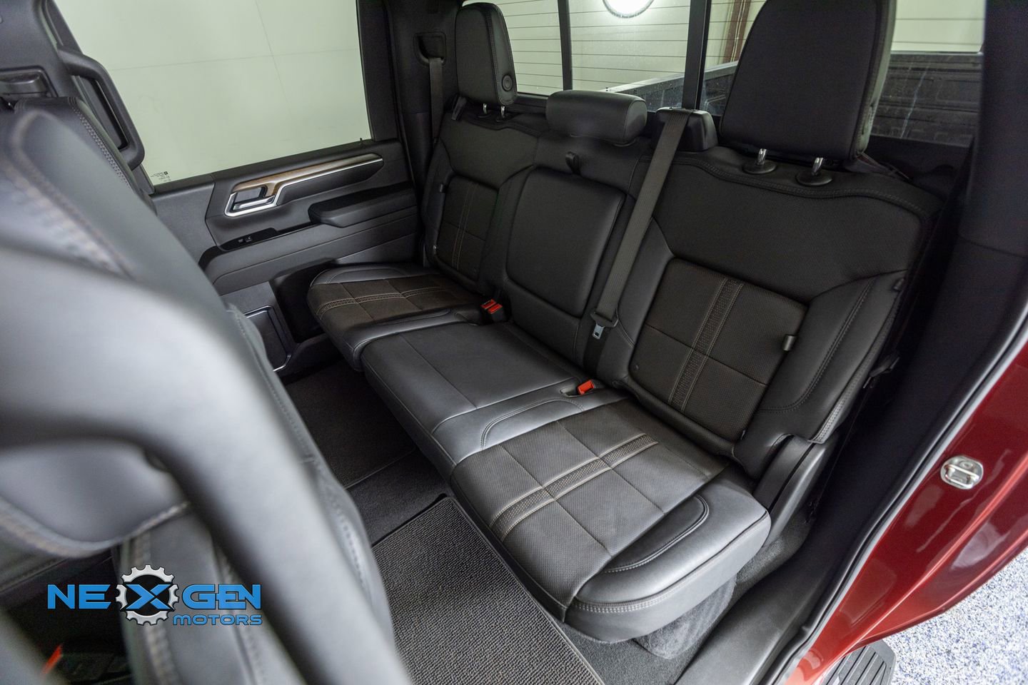 Used 2025 Chevrolet Silverado 2500 High Country w/ Technology Package image 33