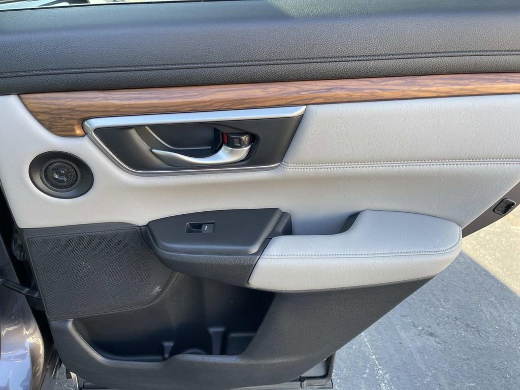 Used 2018 Honda CR-V Touring image 22