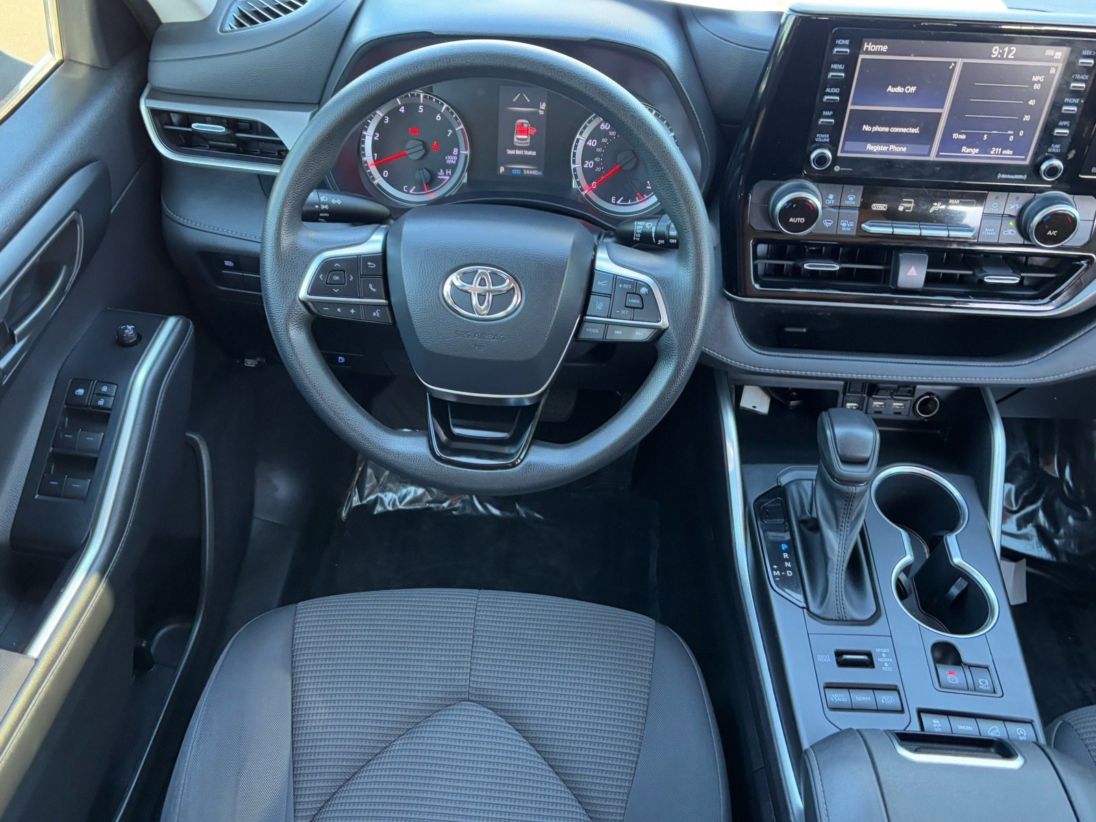 Certified 2021 Toyota Highlander L image 15