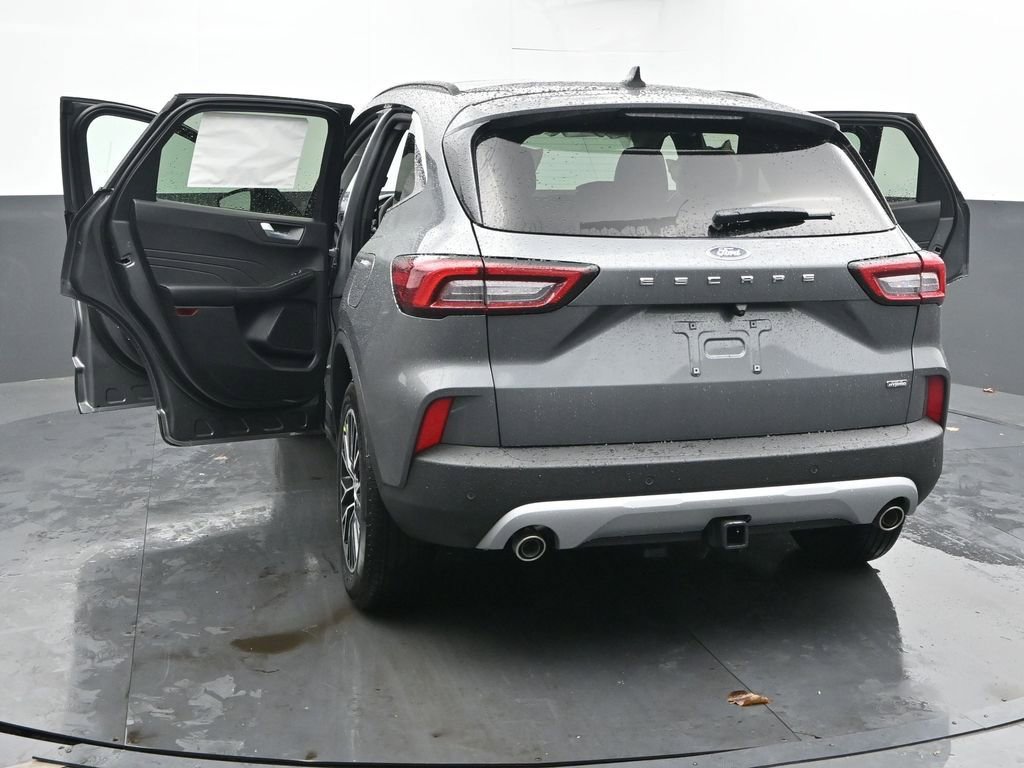 New 2026 Ford Escape SE w/ Class II Trailer Tow Package image 57