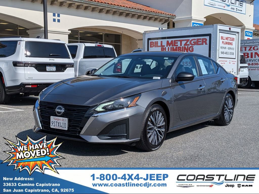 Used 2025 Nissan Altima 2.5 SV image 1