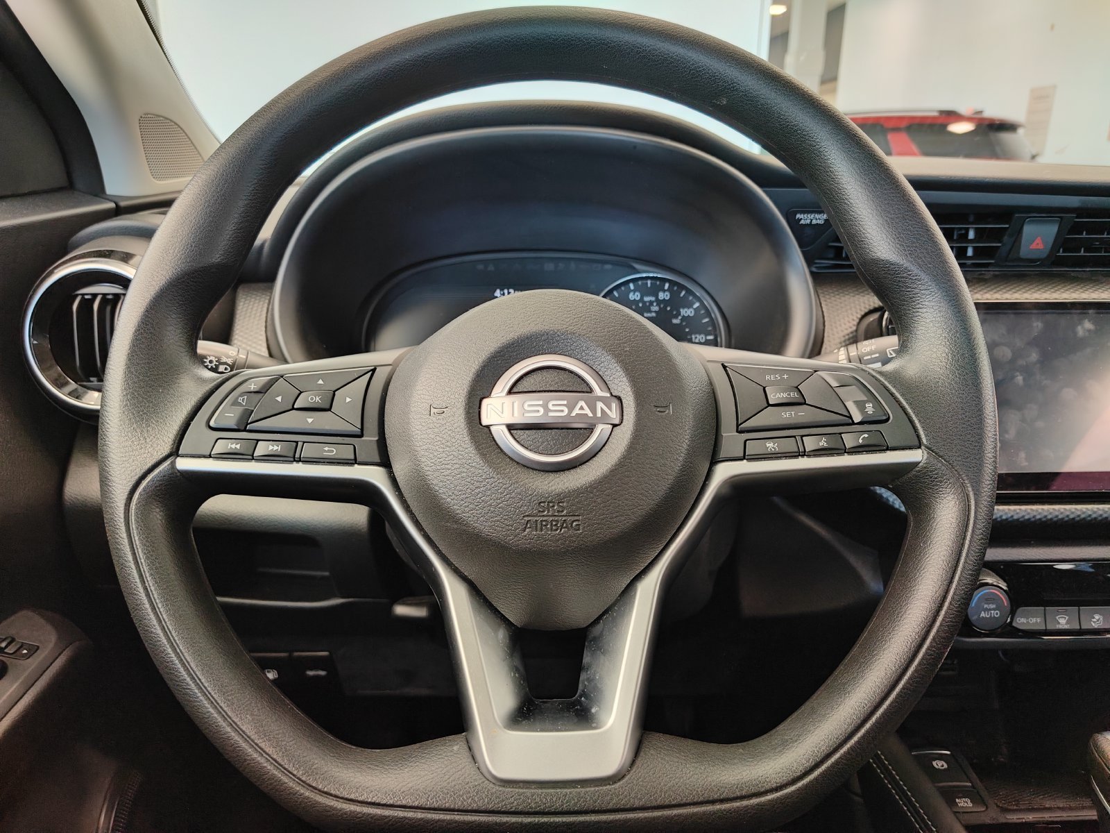 Used 2022 Nissan Kicks SV FWD image 12