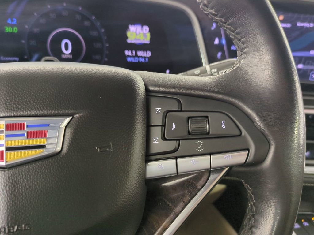 Used 2024 Cadillac Escalade Premium Luxury image 35