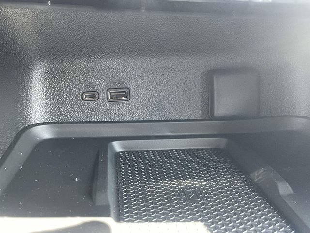 New 2027 Chevrolet Traverse LT w/ Driver Confidence Package FWD image 16