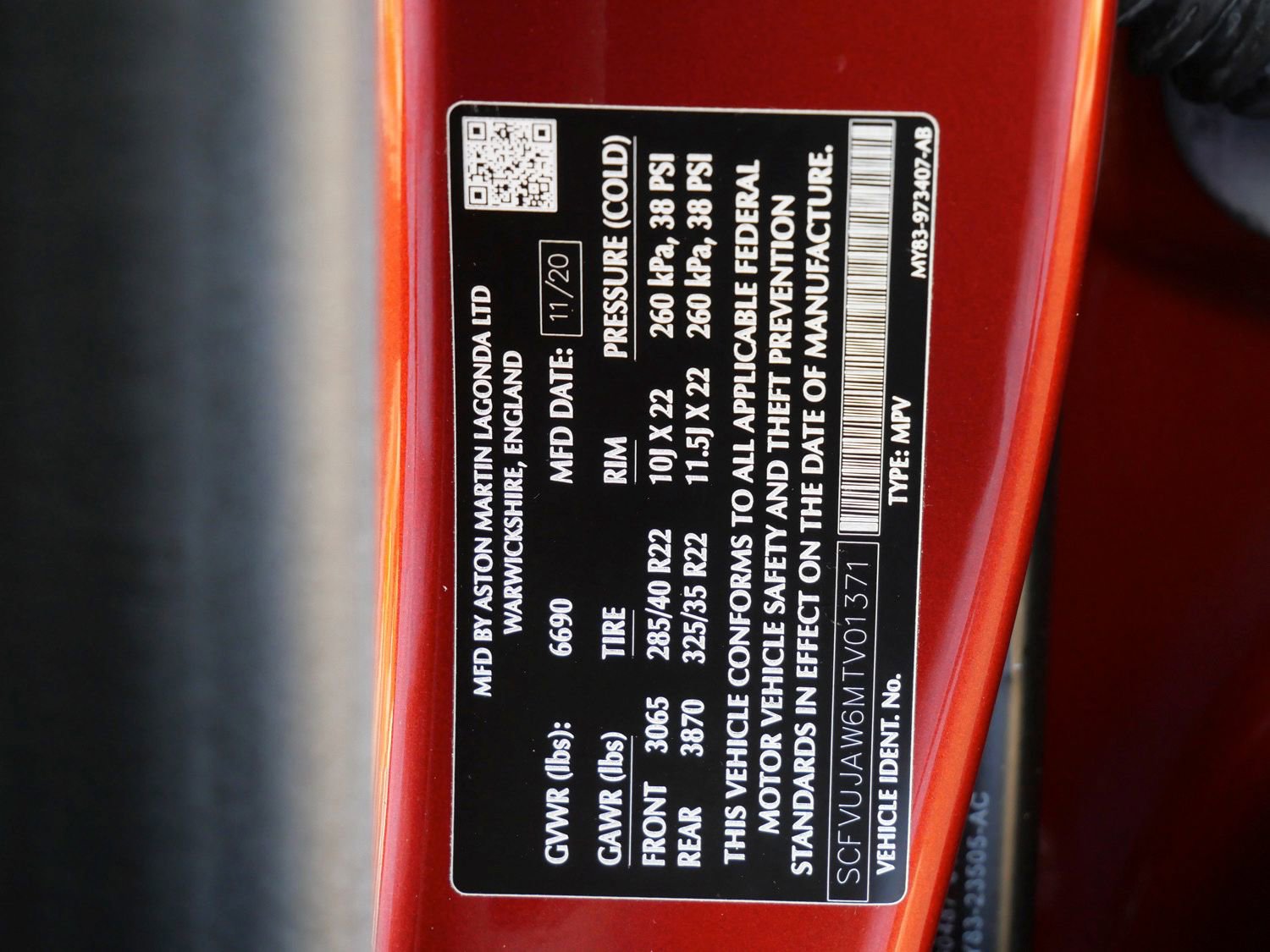 Used 2021 Aston Martin DBX AWD/4WD image 29