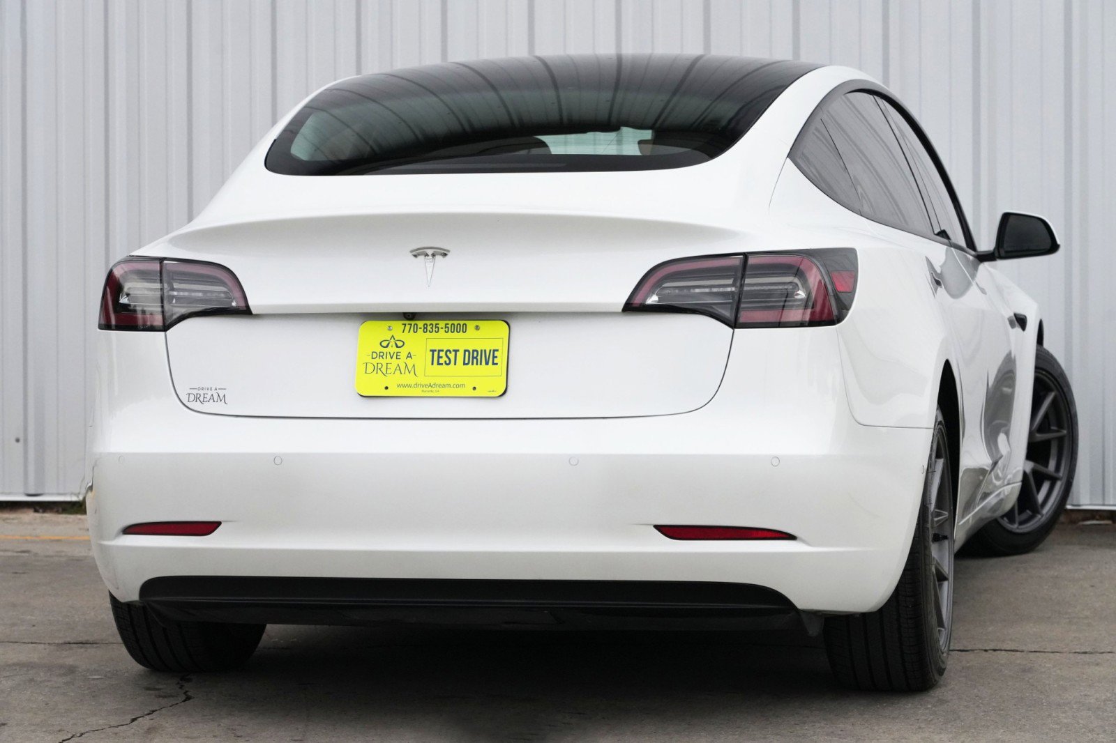 Used 2021 Tesla Model 3 Standard Range Plus image 5