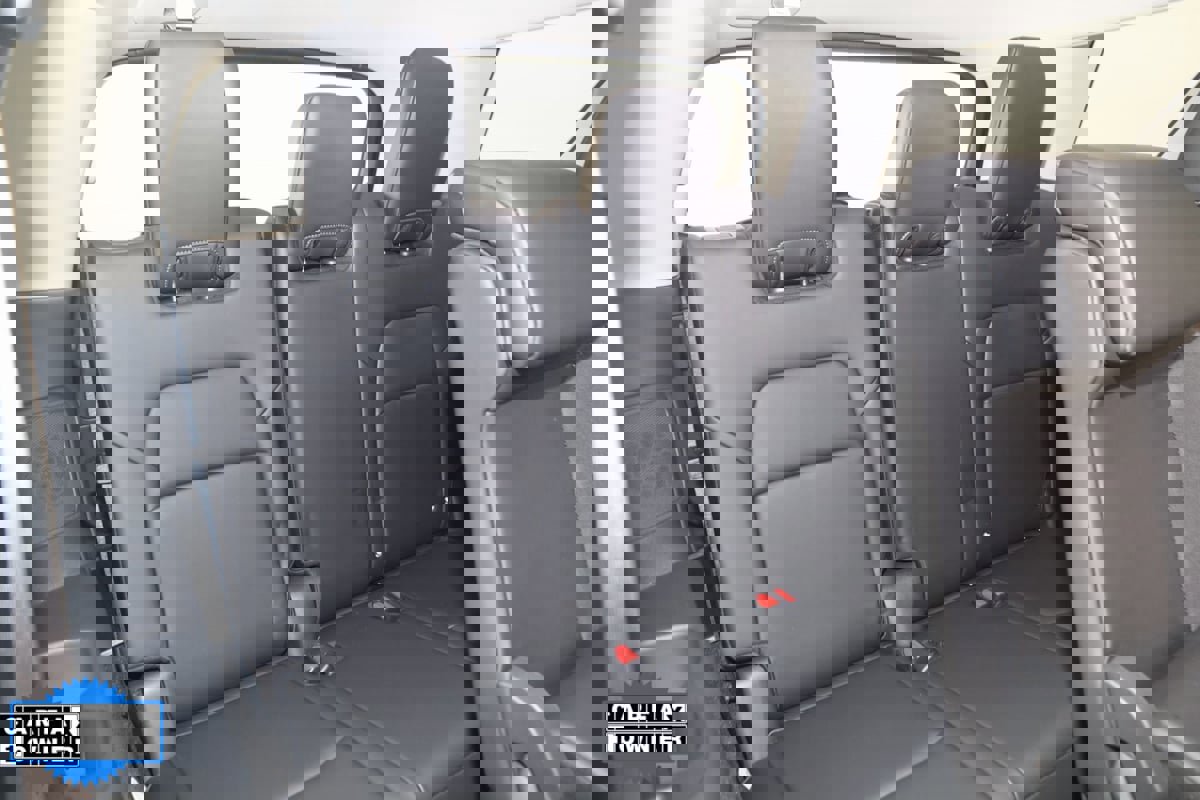 Used 2024 Nissan Pathfinder Platinum w/ Cargo Package image 14