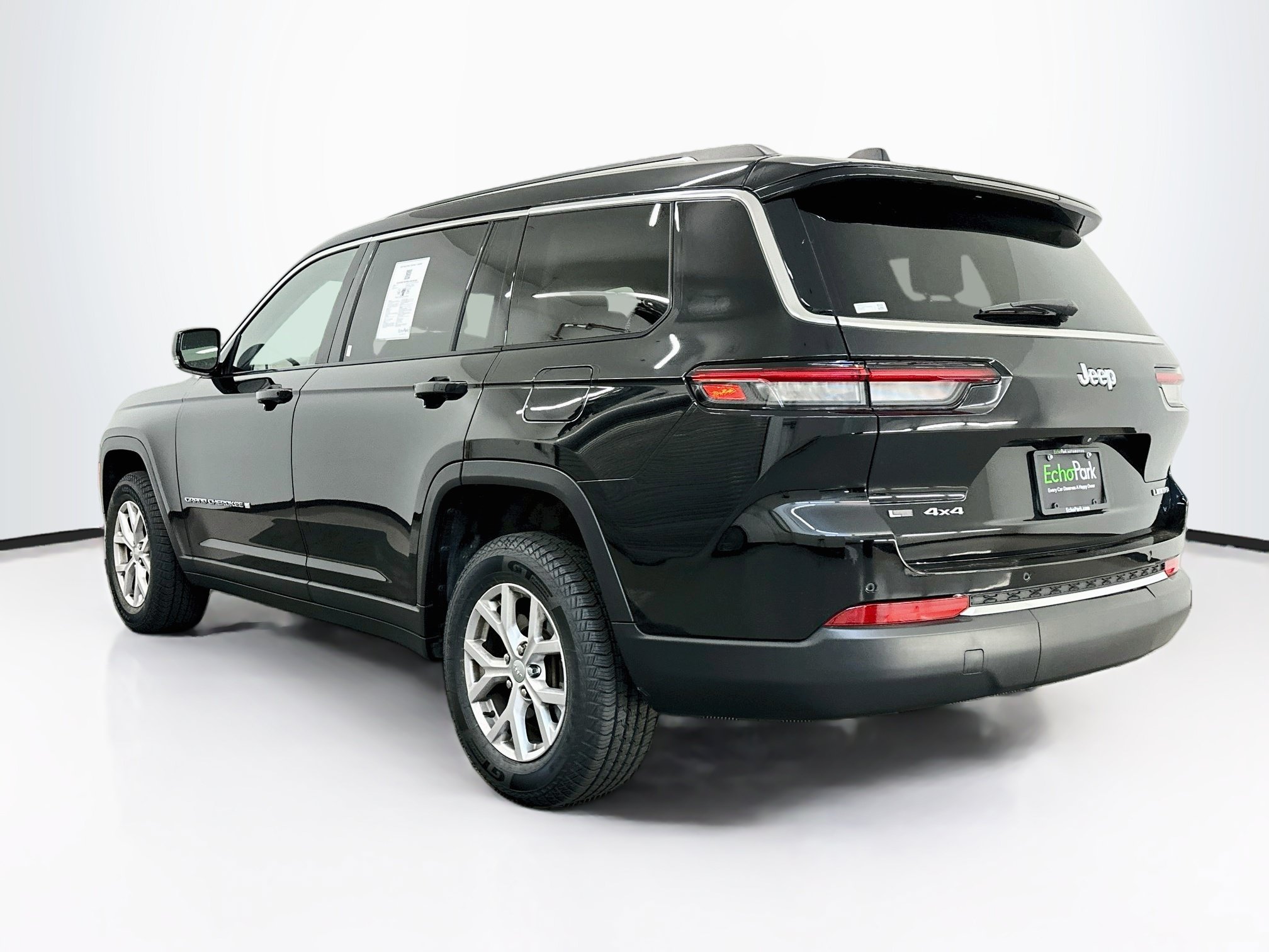 Used 2022 Jeep Grand Cherokee L Limited AWD/4WD image 5