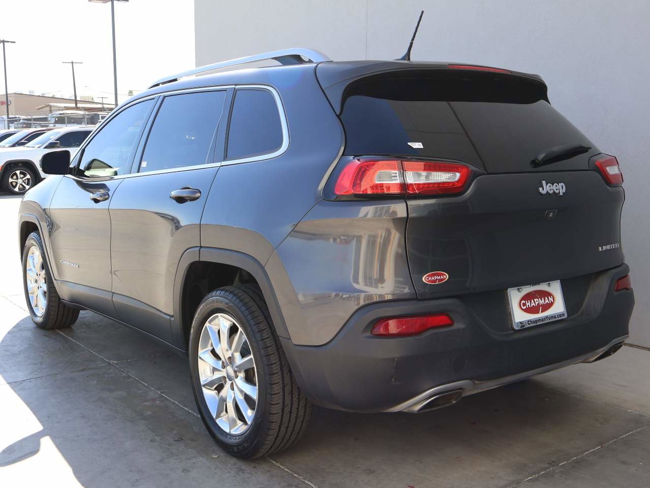 Used 2015 Jeep Cherokee Limited image 3
