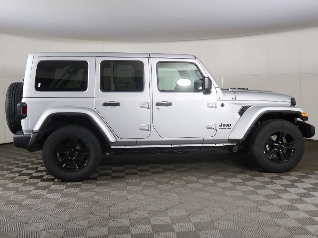 Used 2023 Jeep Wrangler Unlimited Sahara AWD/4WD image 16