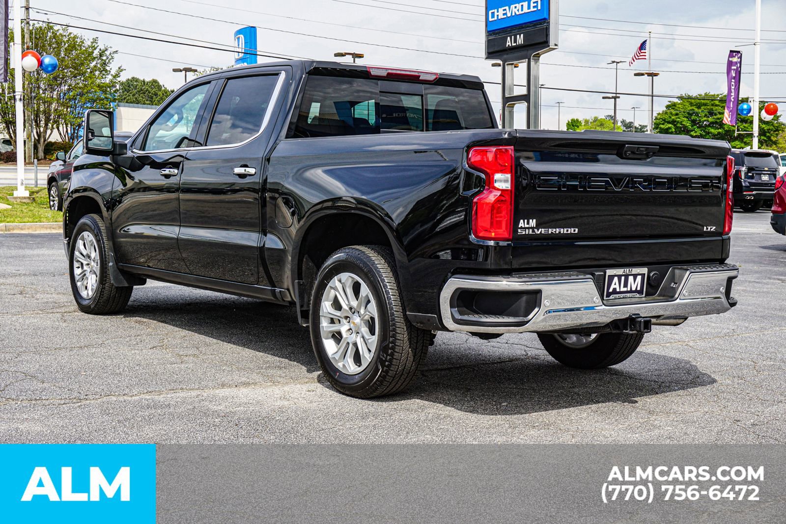 Used 2025 Chevrolet Silverado 1500 LTZ w/ LTZ Convenience Package II RWD image 8