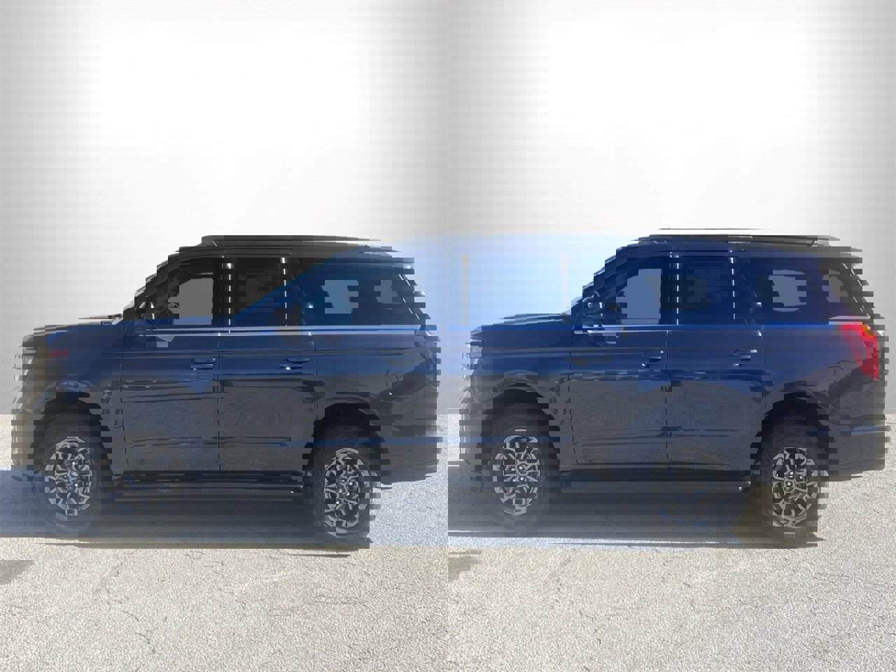 New 2025 Ford Expedition Max Active image 21