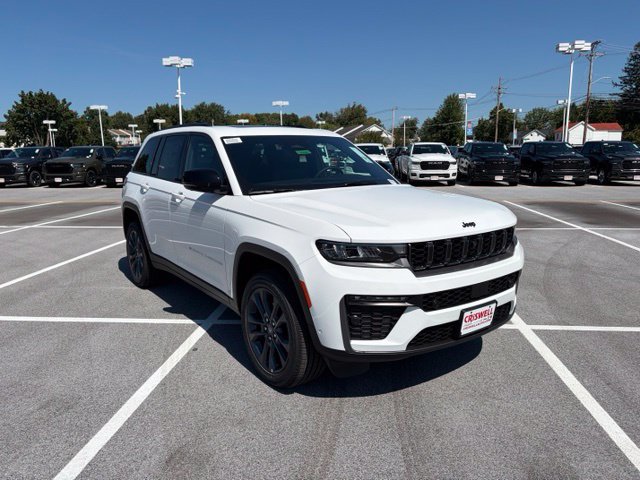 New 2026 Jeep Grand Cherokee Limited AWD/4WD image 2