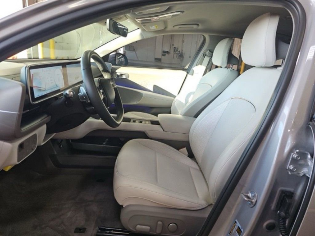 Used 2024 Hyundai Ioniq 6 SEL AWD/4WD image 9