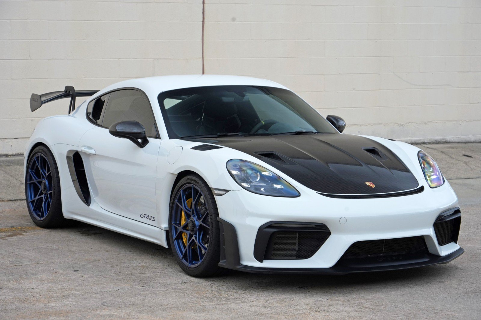 Used 2024 Porsche 718 Cayman GT4 RS w/ Weissach Package RWD image 50