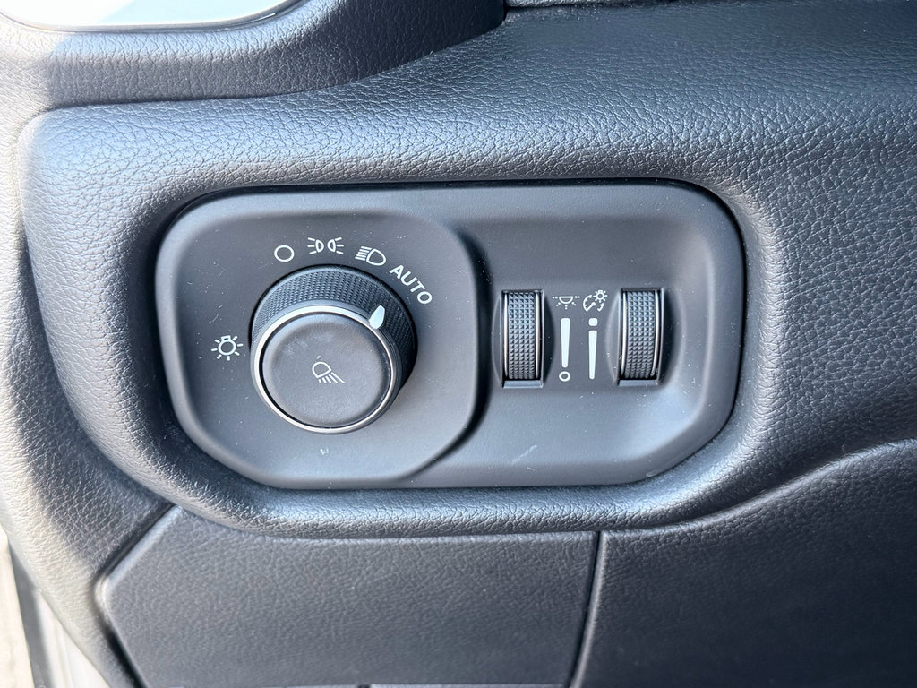 Used 2020 RAM 2500 Big Horn AWD/4WD image 12