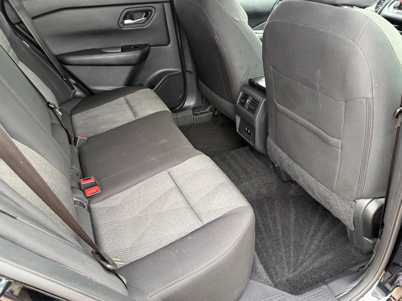 Certified 2025 Nissan Rogue SV FWD image 31