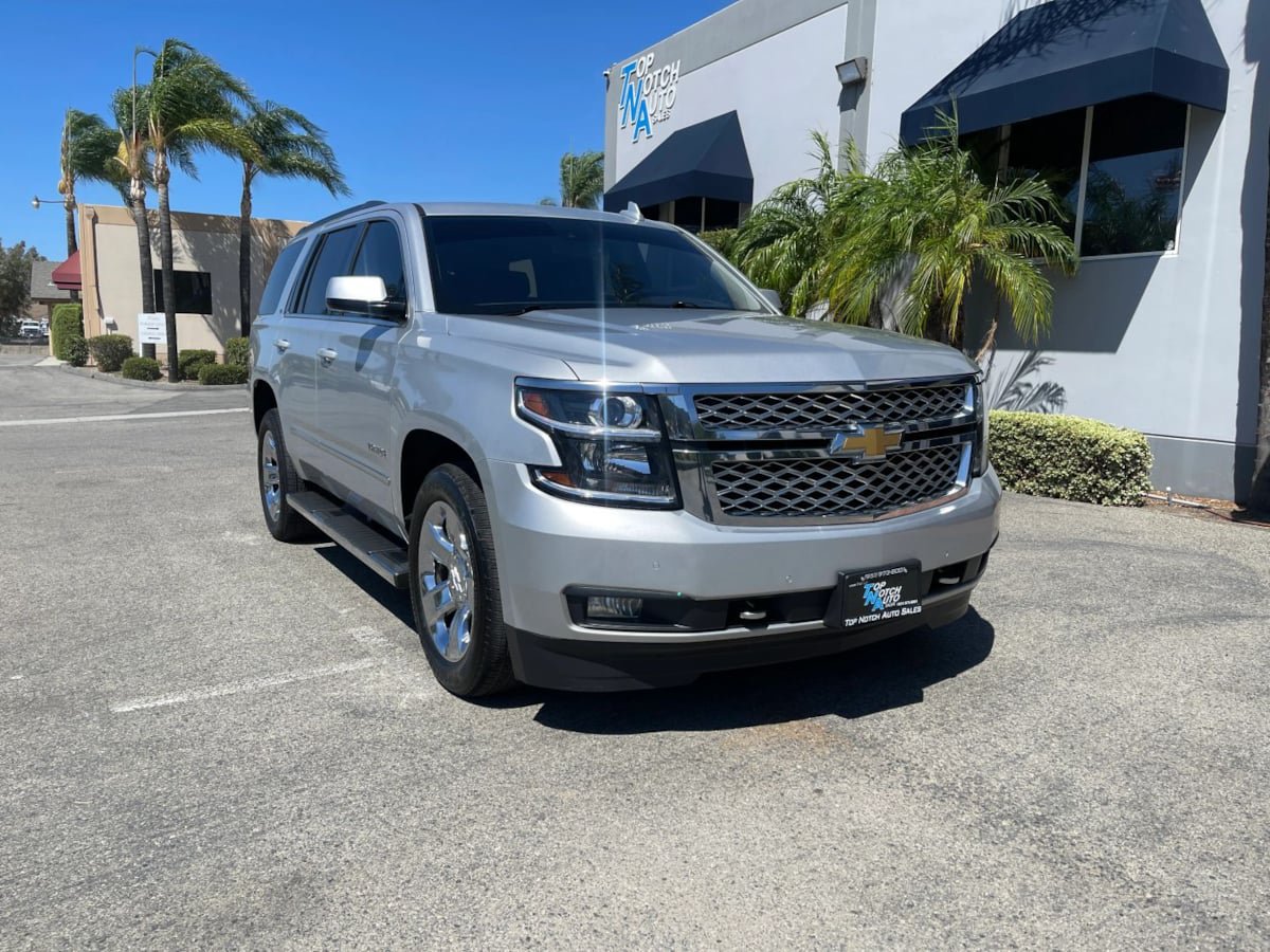Used 2017 Chevrolet Tahoe LT w/ LT Signature Package RWD image 3