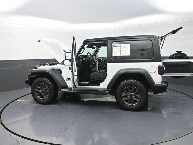 Used 2024 Jeep Wrangler Sport AWD/4WD image 31