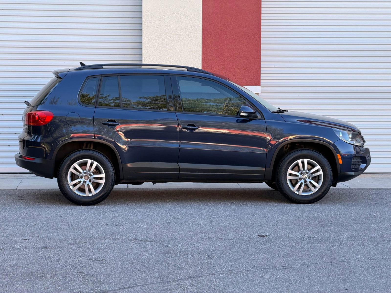 Used 2015 Volkswagen Tiguan S FWD image 7