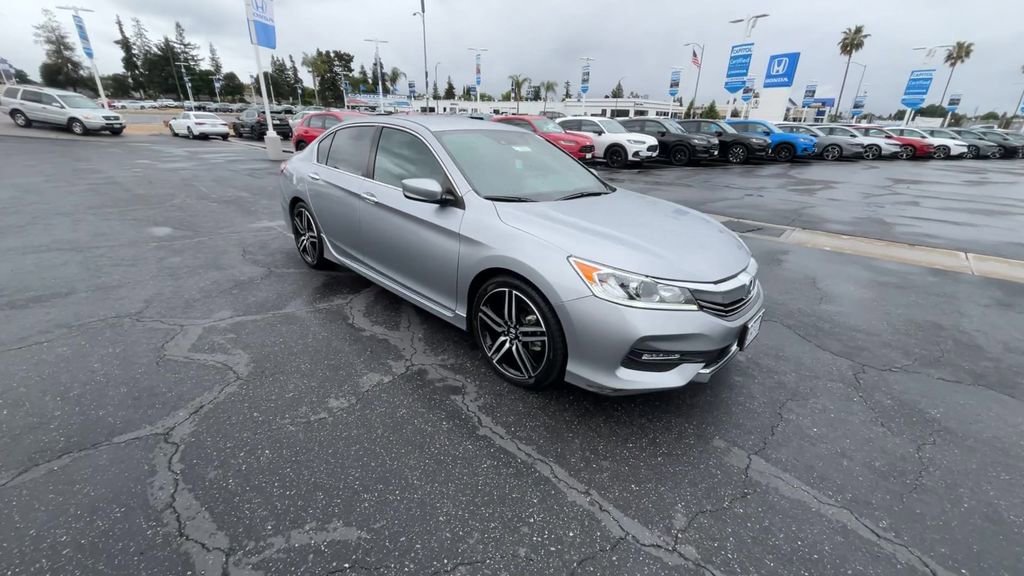 Used 2017 Honda Accord Sport image 2