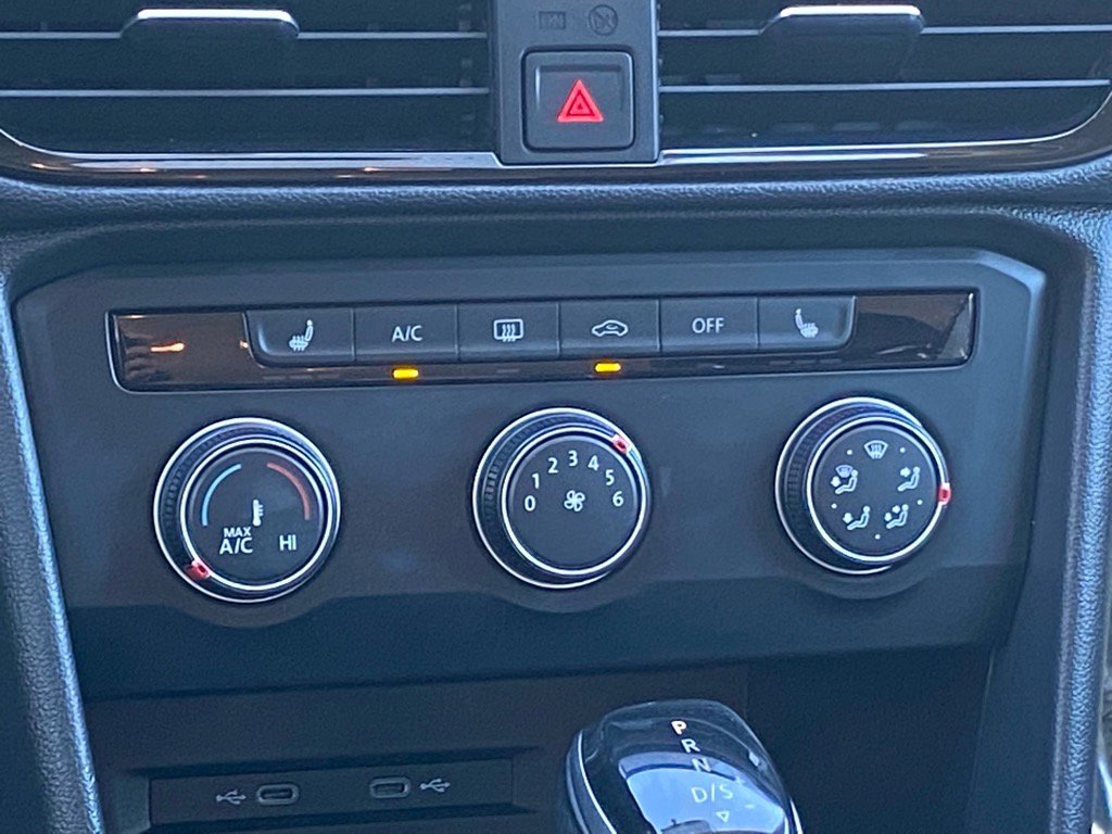 Used 2022 Volkswagen Taos SE image 10