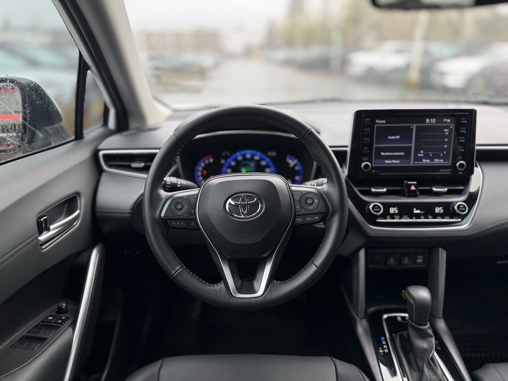 Certified 2022 Toyota Corolla Cross XLE w/ Convenience Package image 24