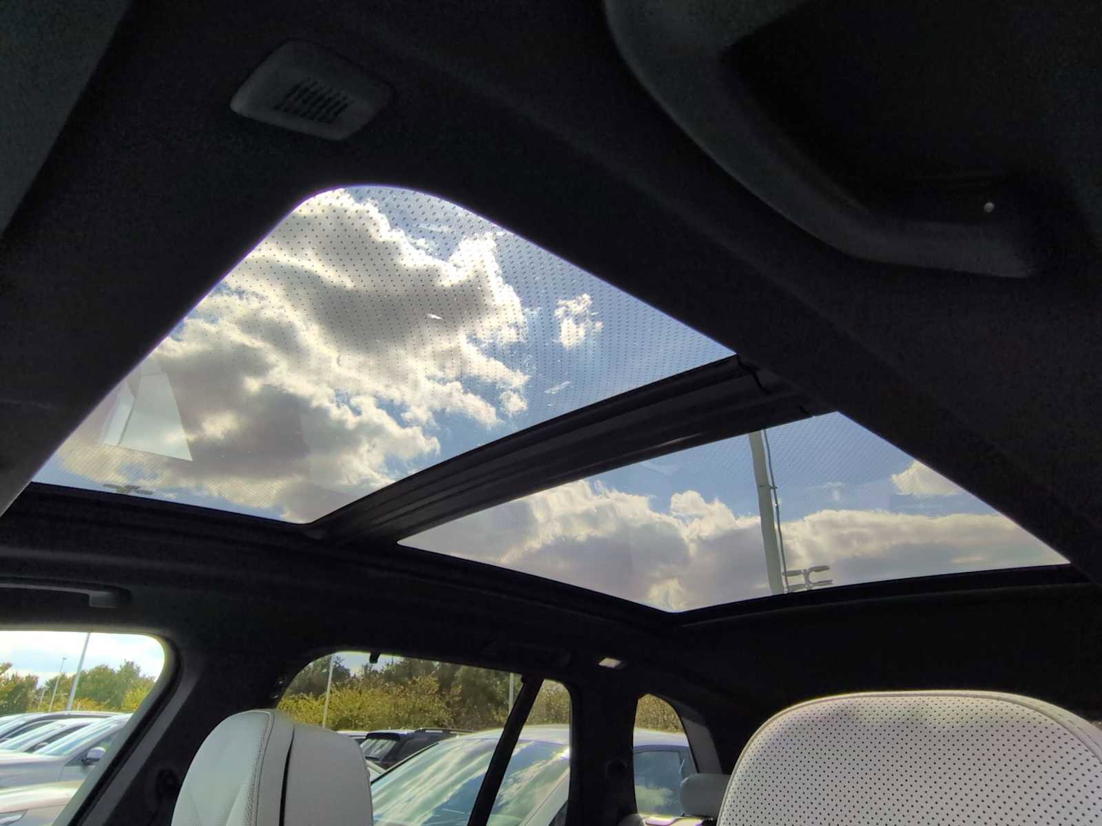 New 2026 BMW X5 xDrive40i w/ Executive Package image 20