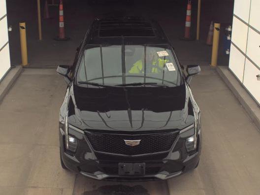 Used 2024 Cadillac XT4 Sport image 2