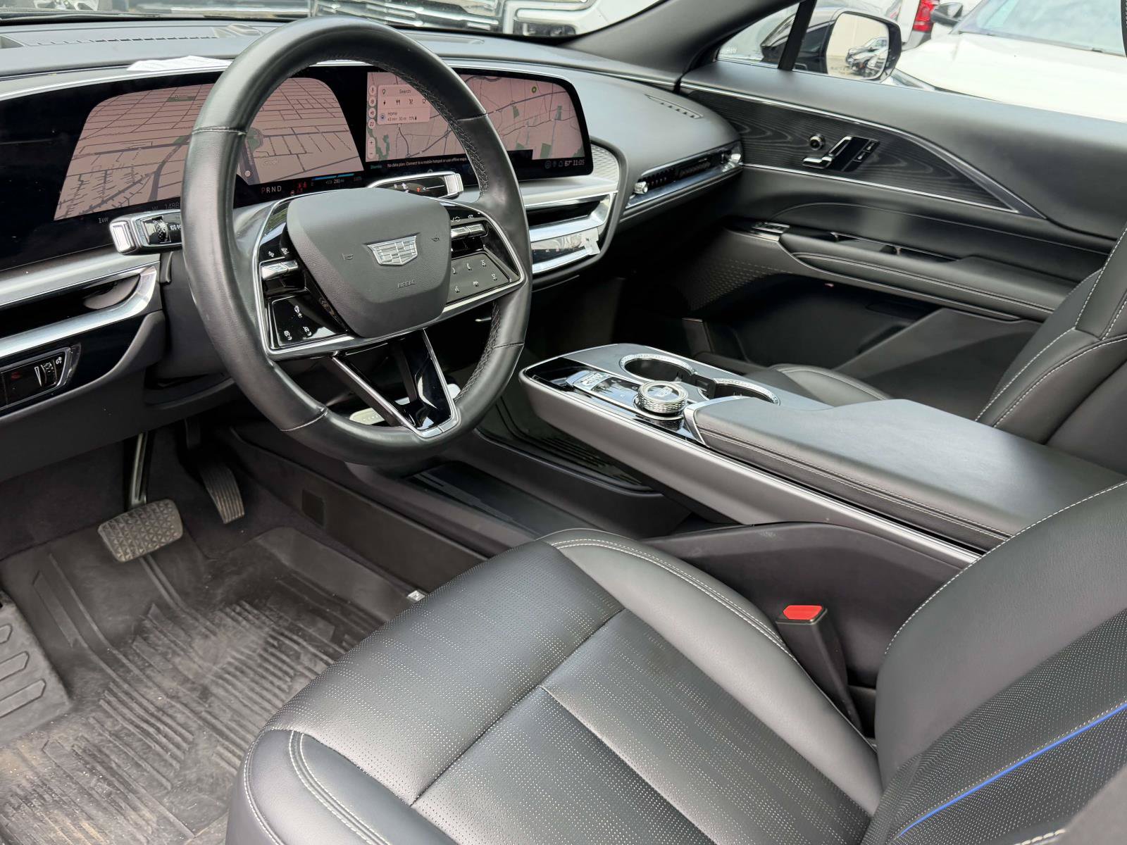 Certified 2024 Cadillac Lyriq Luxury RWD image 12