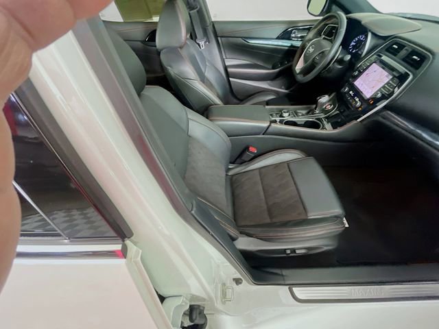 Used 2022 Nissan Maxima SR w/ Sport Mat Group image 32