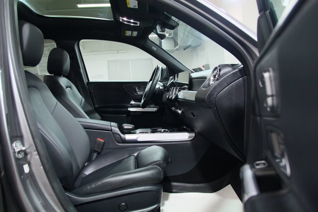 Used 2023 Mercedes-Benz GLB 250 4MATIC image 22